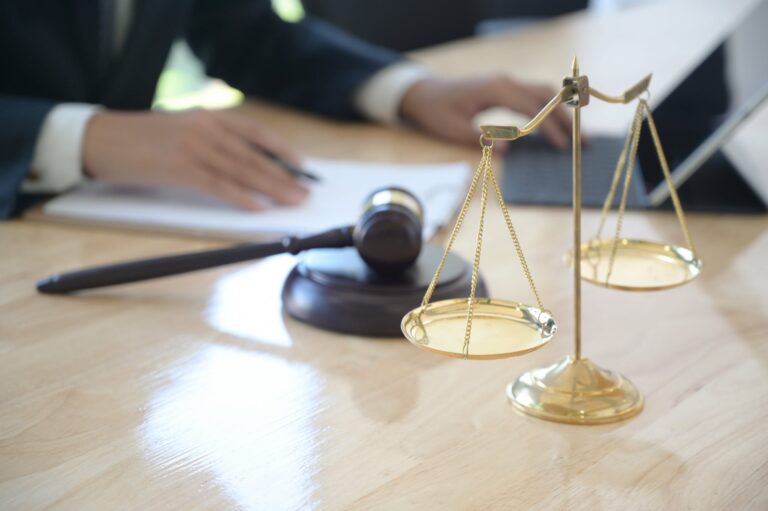 На Золочівщині поліцейські затримали зловмисника, підозрюваного у вбивстві односельчанина