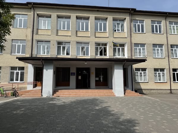 У Буській гімназії (академічний ліцей) сьогодні День відкритих дверей