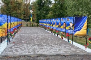 У селах Буської громади облаштовують нові Алеї Героїв